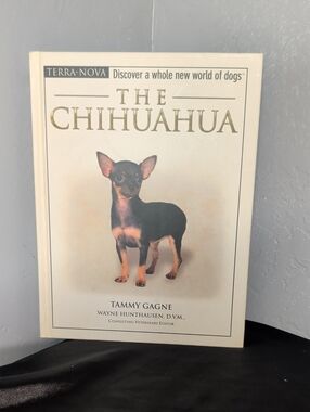 The Chihuahua Book plus training DVD